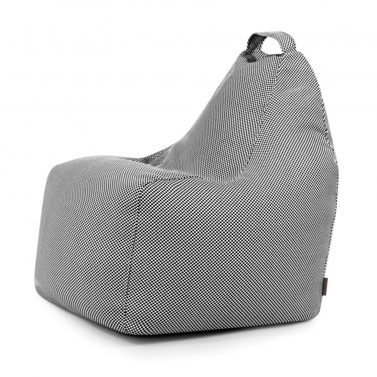 El Bean Bag Play Capri - uso exterior es un sillón bean bag gris y blanco texturizado con un asa superior, que ofrece comodidad ergonómica y estilo, mostrado sobre un fondo blanco liso.