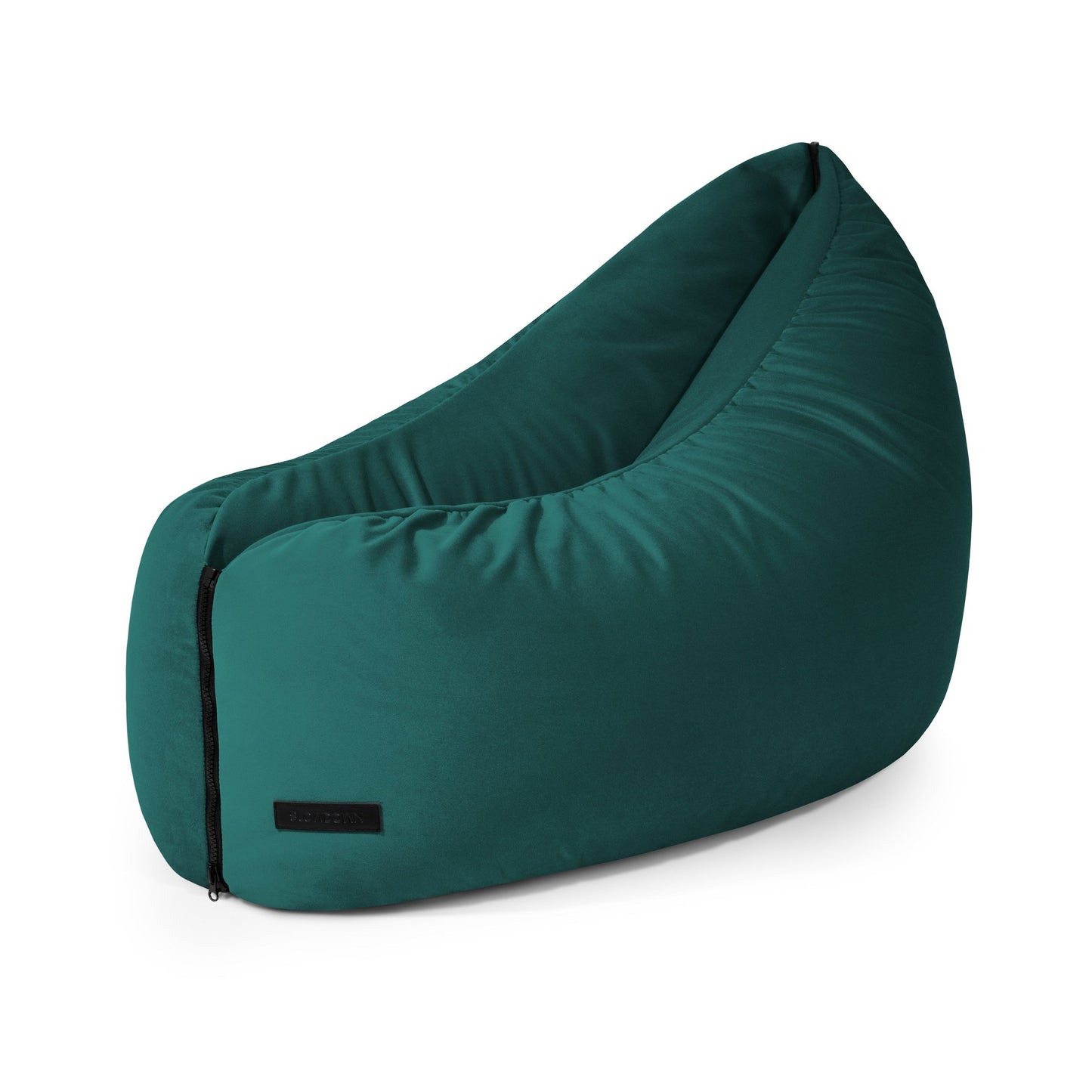 Bean bag puff infantil de terciopelo 90×70×60 cm, de color verde, en forma de lágrima, con cremallera negra y etiqueta lateral, ideal para un dormitorio o cuarto de juegos moderno. Modelo CLIP CLAP 90 BARCELONA, sobre fondo blanco.