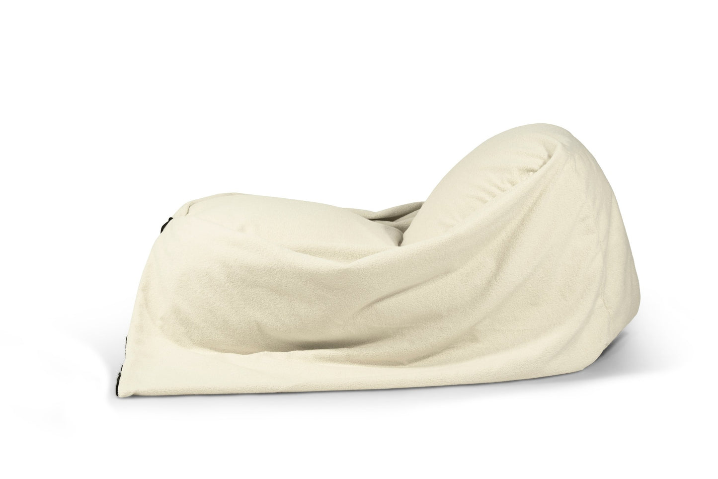 A beige Bean bag puff de tela borreguito COCOON 120 TEDDY (120×60×65 cm), moderno, ideal para dormitorio, salón o sala de juegos, con tela suave y textura, mostrado sobre fondo blanco.