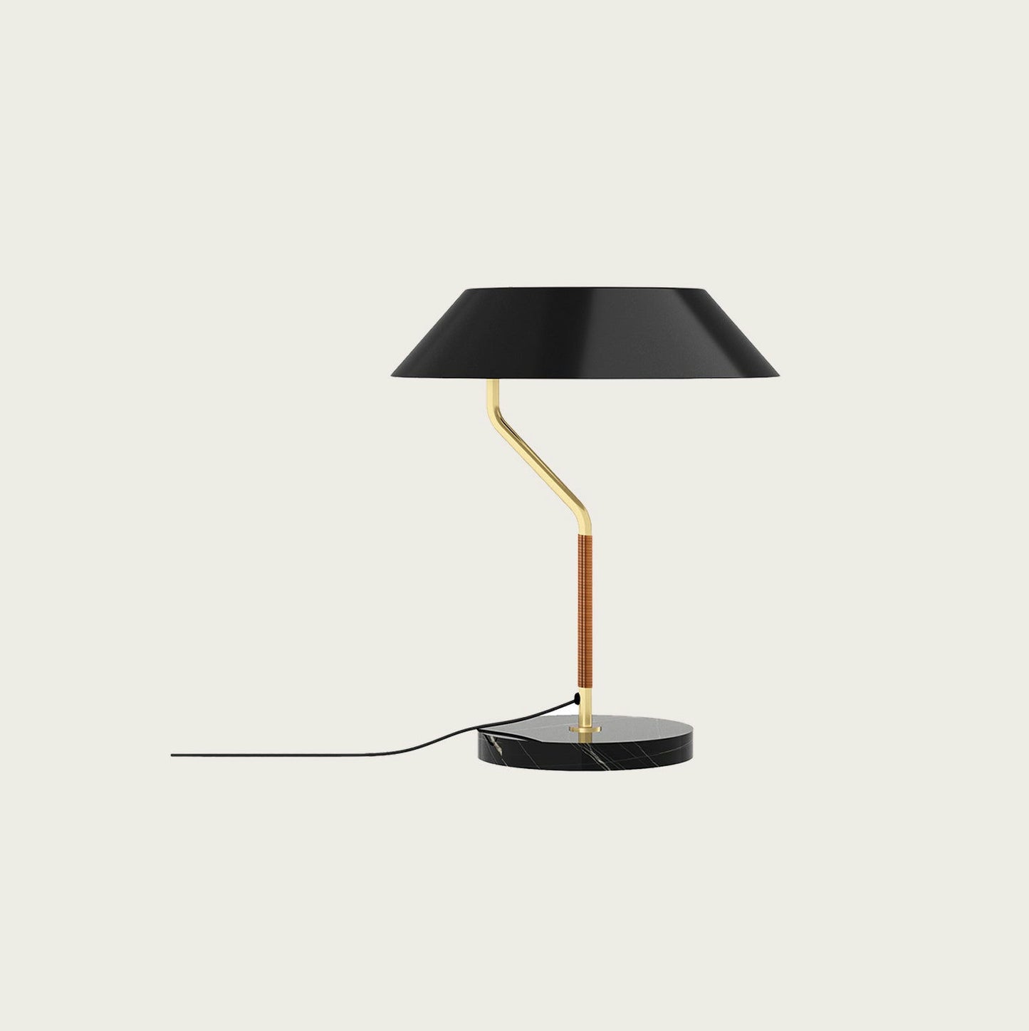 La lámpara de mesa Aider cuenta con una pantalla negra, un tallo de madera y oro y una lujosa base de mármol negro. Con su diseño elegante y un cable de alimentación desde la base, ofrece iluminación LED regulable para adaptarse perfectamente a cualquier ambiente.