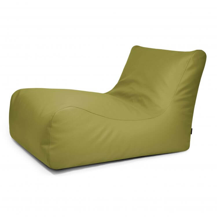 Un moderno Bean bag Lounge 100 Outside en verde oliva, diseñado para su uso en exteriores con un respaldo bajo e inclinado y un exterior impermeable, presentado sobre un fondo blanco.