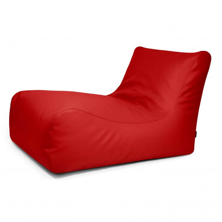 El Bean bag Lounge 100 Outside - uso exteriores es un moderno bean bag rojo con exterior abullonado y respaldo bajo y contorneado, que se presenta sobre fondo blanco.