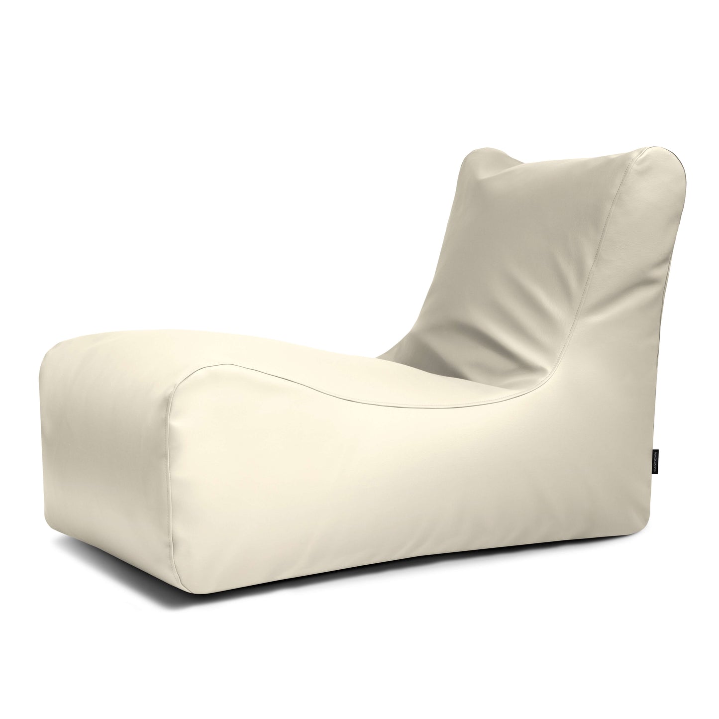 El Bean bag Lounge Outside - uso exteriores es un moderno sillón puff de color crema con respaldo alto y diseño minimalista, que se presenta sobre un fondo blanco liso.