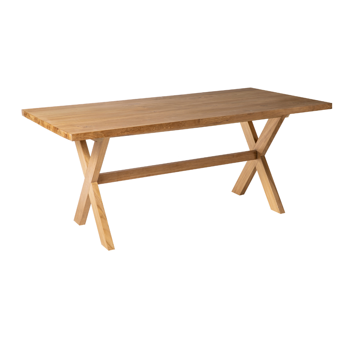 Presentamos la mesa de comedor Begur: un diseño contemporáneo con una superficie de madera rectangular y patas cruzadas, elaborada con exquisita madera de teca. Perfecta para realzar cualquier espacio de comedor.