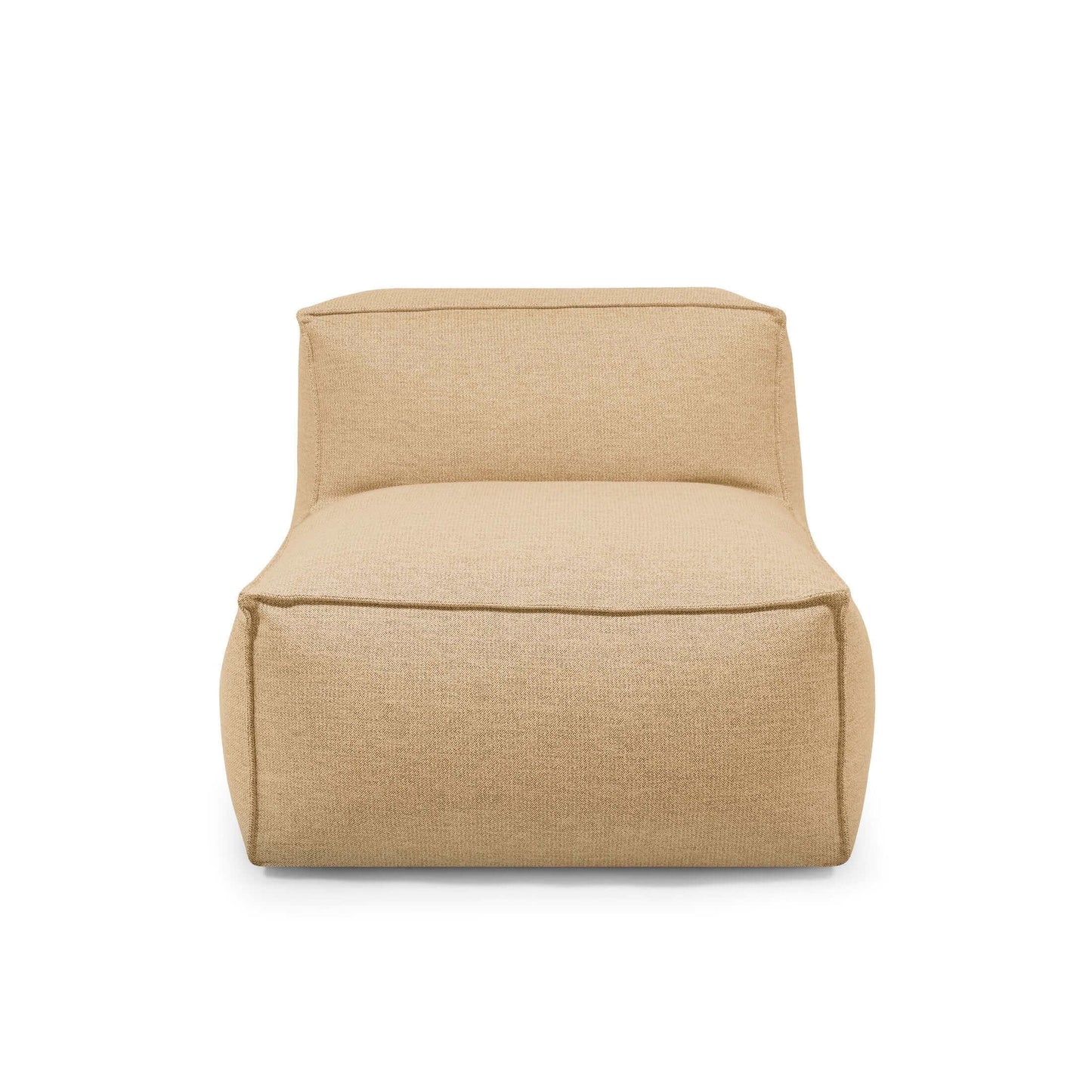 El Bean Bag Mass Open Modul 90 Dunes es un sillón modular beige, sin brazos, de perfil bajo, con suave tapizado de tela y relleno de espuma y perlas, mostrado de frente-ideal para uso en interiores o exteriores.