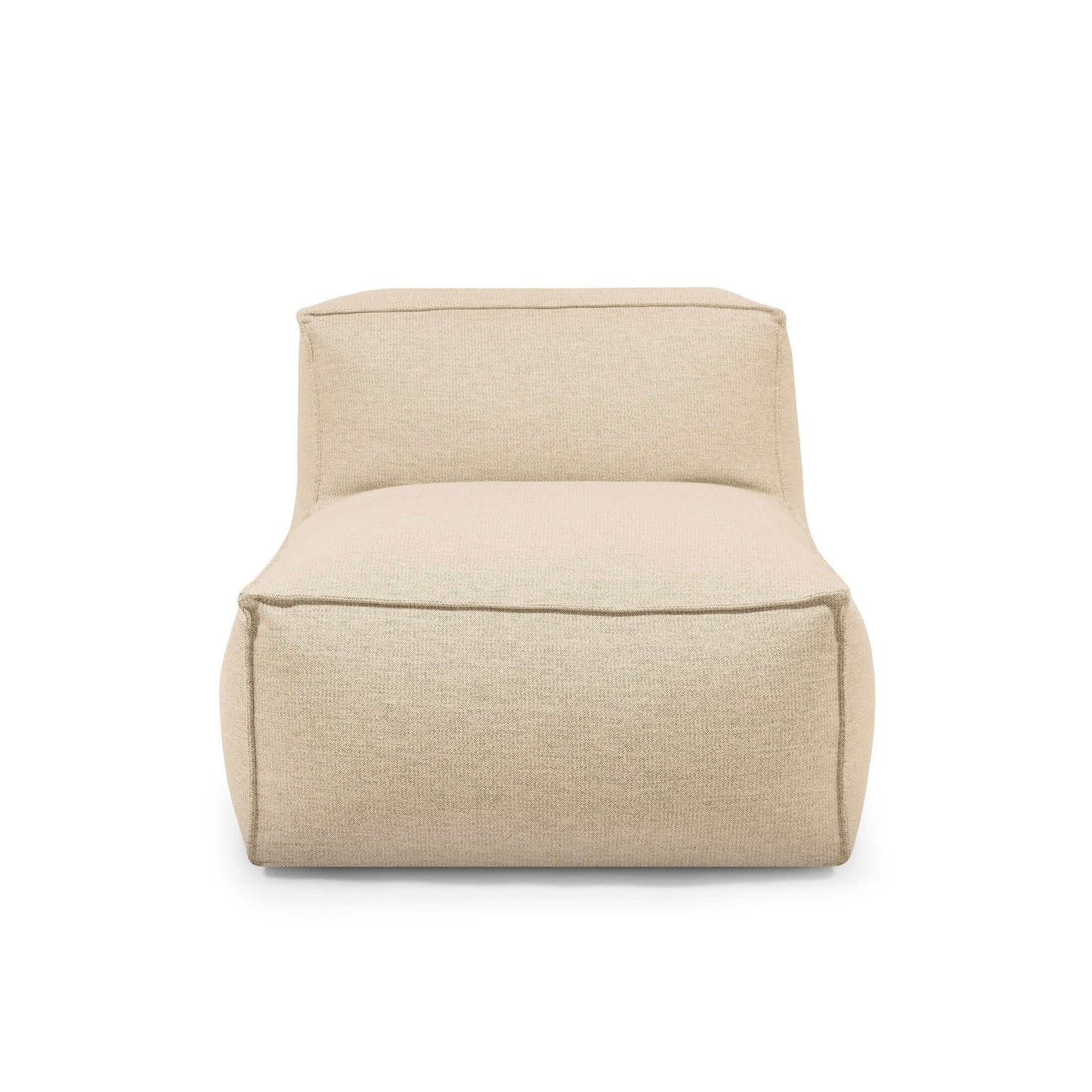 Bean Bag Mass Open Modul 90 Dunes, de color beige, es un moderno sillón acolchado sin brazos con relleno de espuma y perlas, que se muestra de frente sobre un fondo blanco liso. Adecuado para interiores y exteriores.