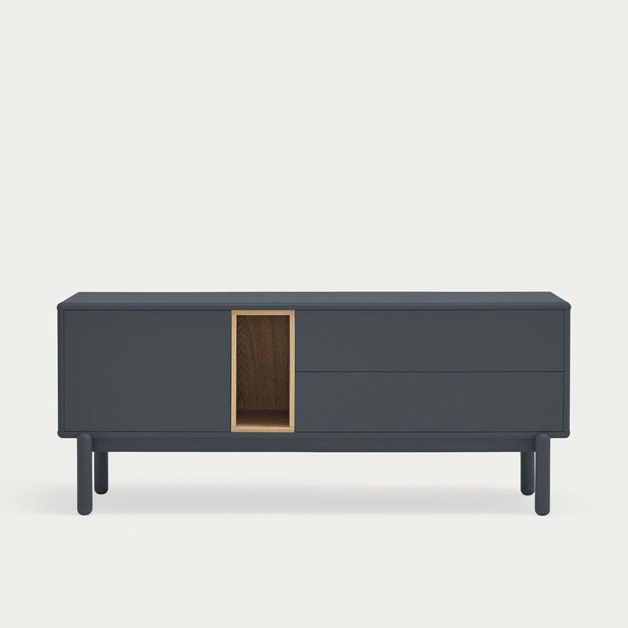 El Mueble TV Corvo 1P2C es un aparador moderno y minimalista de color gris oscuro con dos cajones, un estante de madera abierto y patas cortas, que proporciona un almacenamiento funcional con una estética contemporánea.