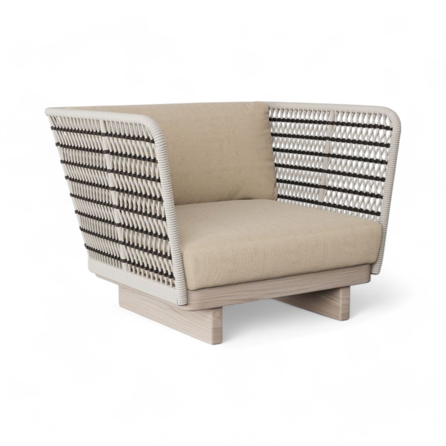 El Sillón de exterior NIZA, fabricado con madera de teca y cuerda beige (90 × 90 × 110 cm), es ideal para su mobiliario de terraza o como sillón de exterior, mostrado sobre un fondo blanco liso.