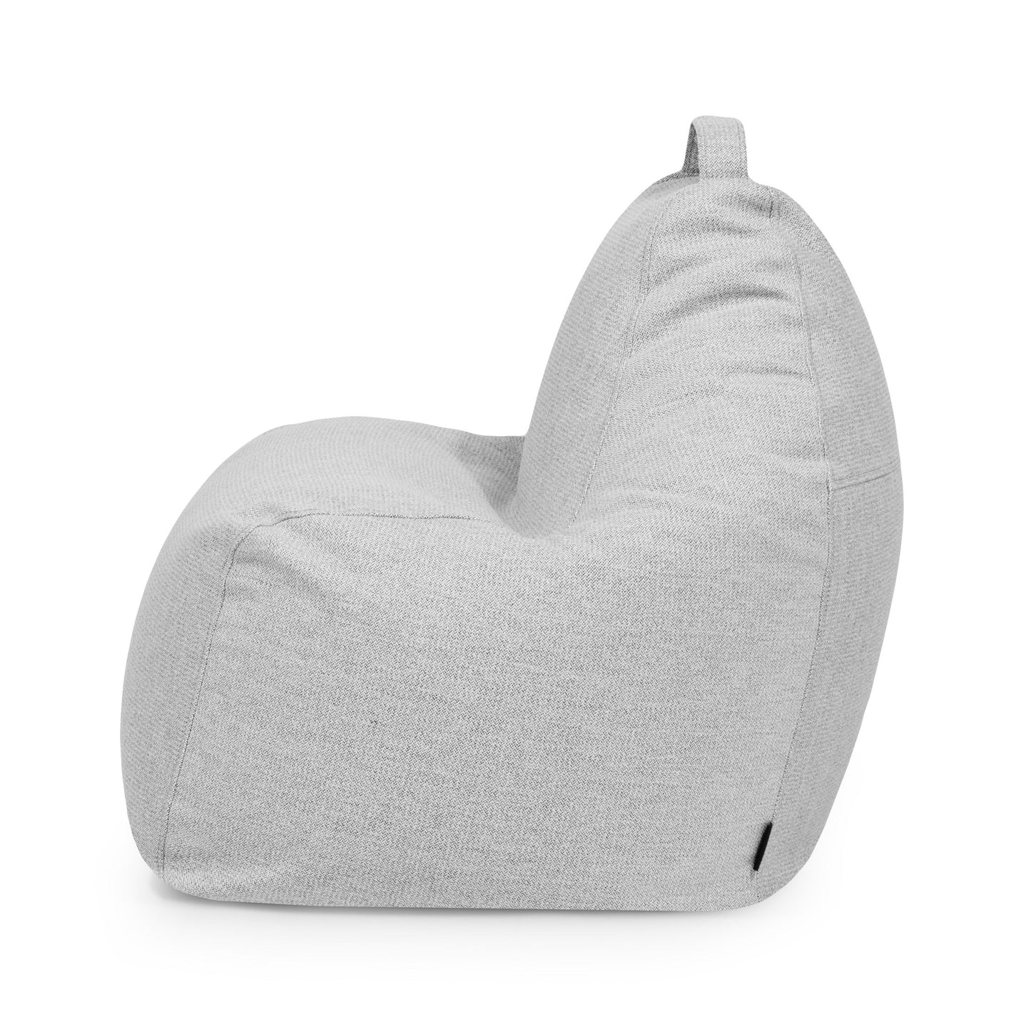 Silla Bean Bag Play Dunes - uso exterior de color gris claro, con asa superior y funda lavable, mostrada de perfil sobre un fondo blanco liso.