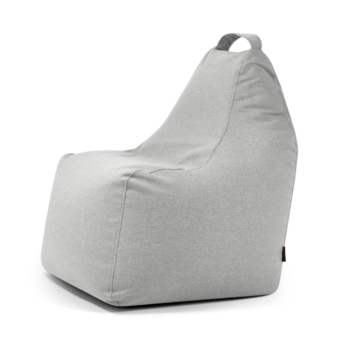El Bean bag Play Riviera - uso exteriores es un sillón de tela gris claro con respaldo alto, asa superior, diseño ergonómico tipo puff y funda lavable, que se muestra sobre un fondo blanco liso.