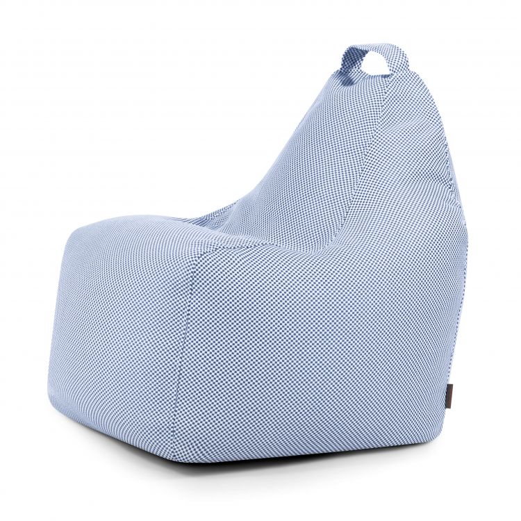 El Bean Bag Play Capri - uso exterior es un sillón bean bag azul claro texturizado con respaldo alto y asa de transporte superior, diseñado para un confort ergonómico y mostrado sobre fondo blanco.