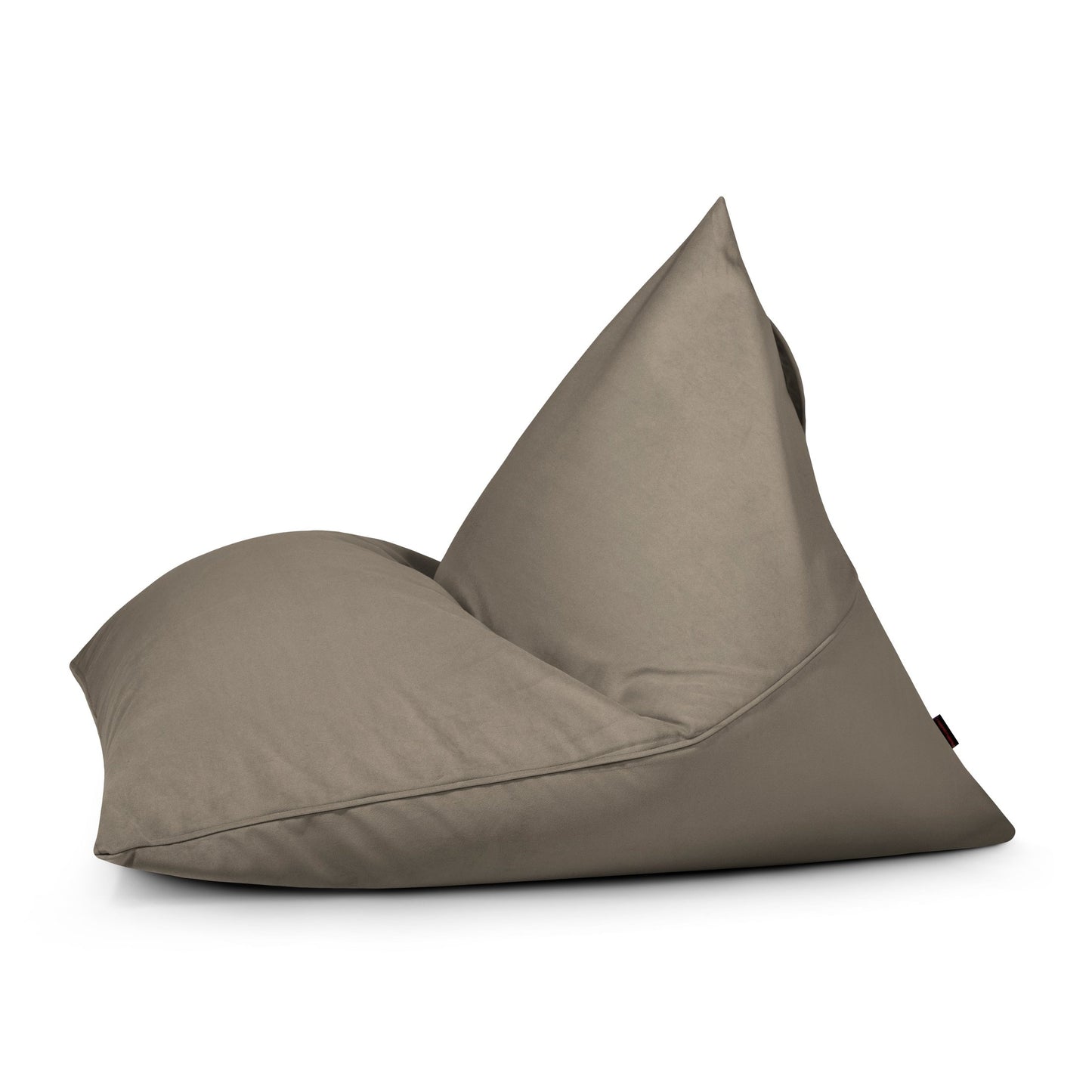 Un gran Bean bag puff juvenil de terciopelo velour 110×130×90 cm RAZZ BARCELONA con un respaldo triangular, mostrado de lado sobre un fondo blanco-perfecto para salón, dormitorio o chill-out.