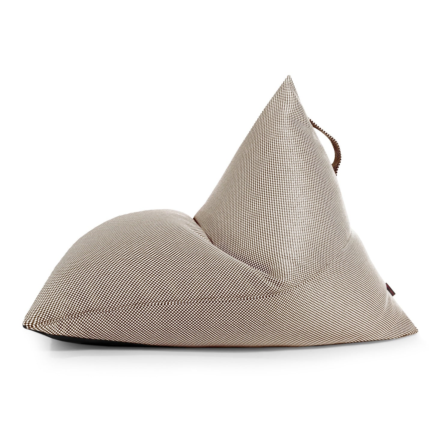 Un Bean bag puff juvenil de tela repelente al agua beige 110×130×90 cm -moderno- exterior- RAZZ CAPRI, con respaldo triangular y asa, funda OEKO-TEX, y moderno diseño texturizado que se muestra sobre fondo blanco.