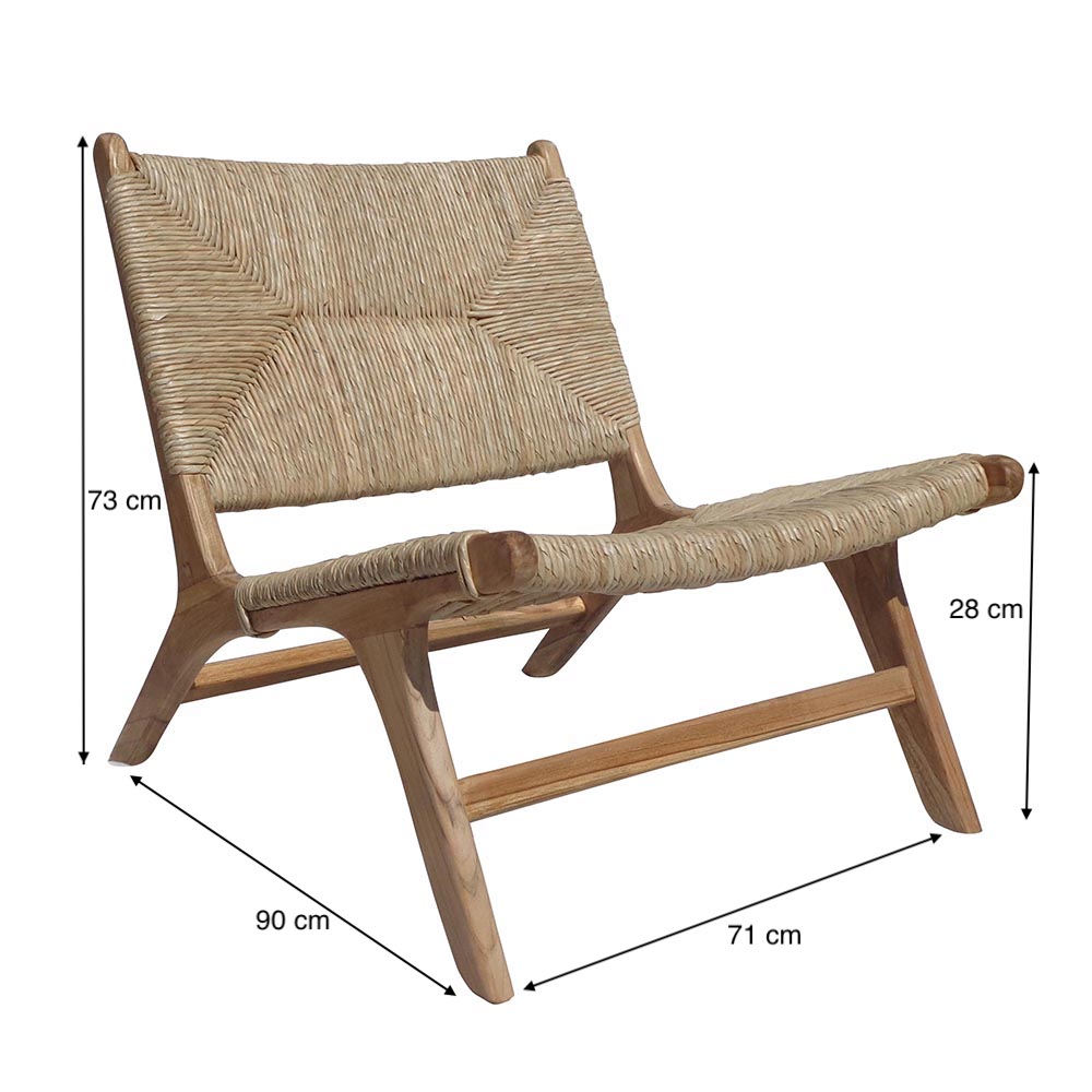 El Sillón de Madera de Teca Zoe Banana es un sillón de madera con asiento y respaldo de fibra de banano tejida, que mide 73 cm de alto, 90 cm de fondo, 71 cm de ancho y una altura de asiento de 28 cm.