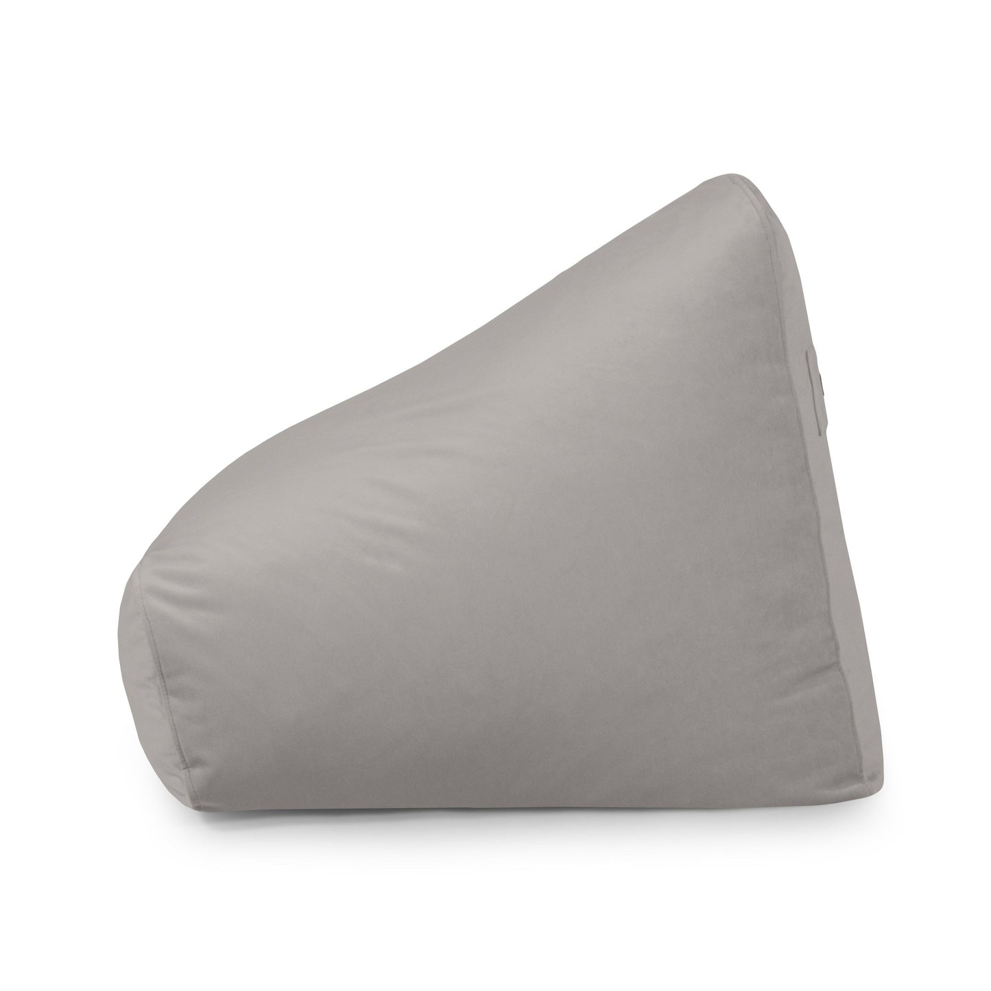 Vista lateral del puff SNUG 80 BARCELONA bean bag infantil de terciopelo y foam (80×90×70 cm), gris y triangular, sobre fondo blanco. Perfecto para dormitorios o cuartos de juegos modernos.