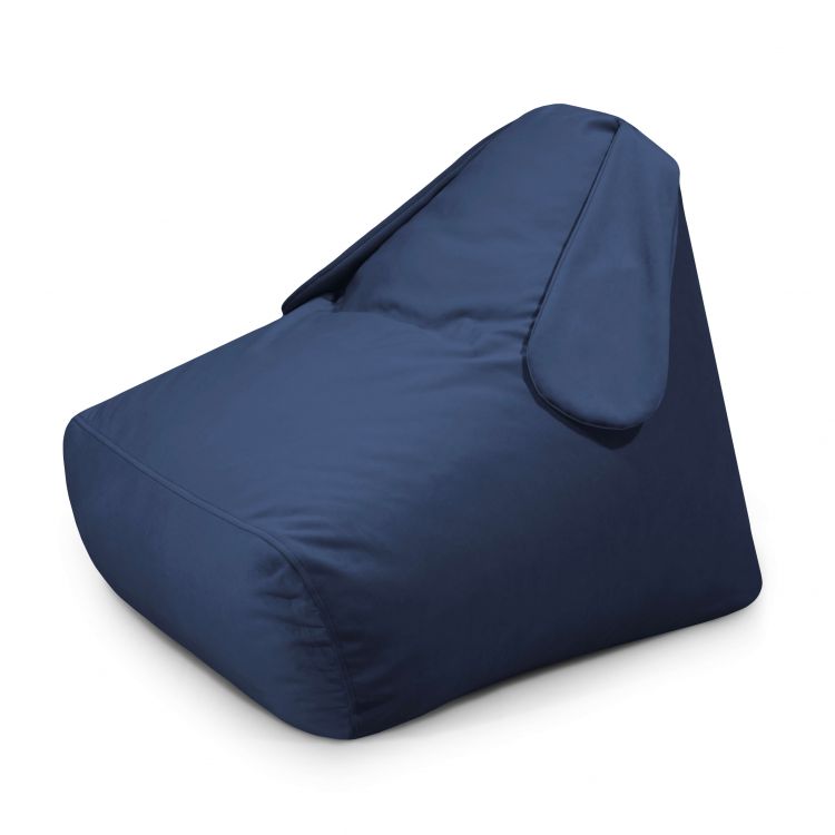 Puff SNUG 80 BUNNY BARCELONA azul marino de terciopelo y espuma (80×90×70 cm) con respaldo triangular, base plana y dos extensiones en forma de oreja, ideal para dormitorios o salas de juegos infantiles.