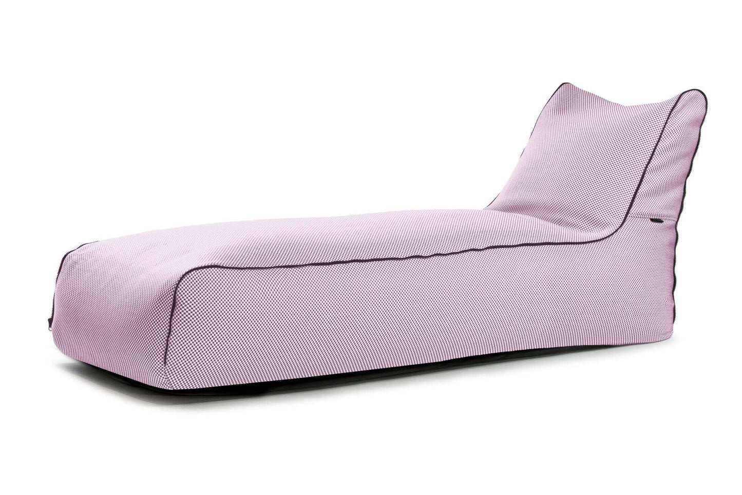 La Bean Bag Sunbed Zip Capri, una elegante tumbona de color púrpura claro con tejido suave y texturizado y forma ergonómica, es perfecta para su uso en exteriores o como asiento ergonómico. Aquí se muestra sobre un fondo blanco.