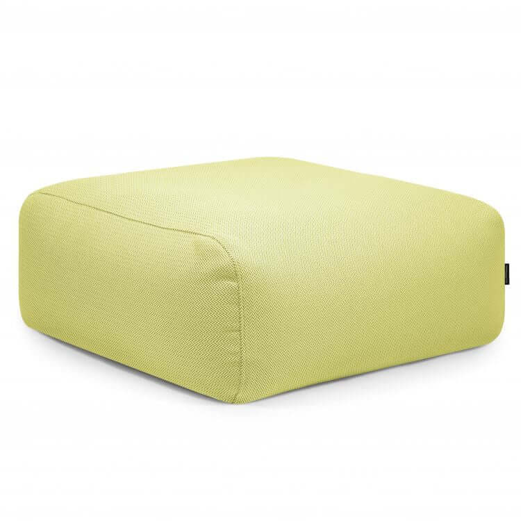 El Puf cuadrado TUBO 80 CANARIA (85×85×38 cm), moderno y de tejido repelente al agua, ideal para interior y exterior, ofrece comodidad ergonómica en color verde claro, con esquinas redondeadas y superficie texturizada.