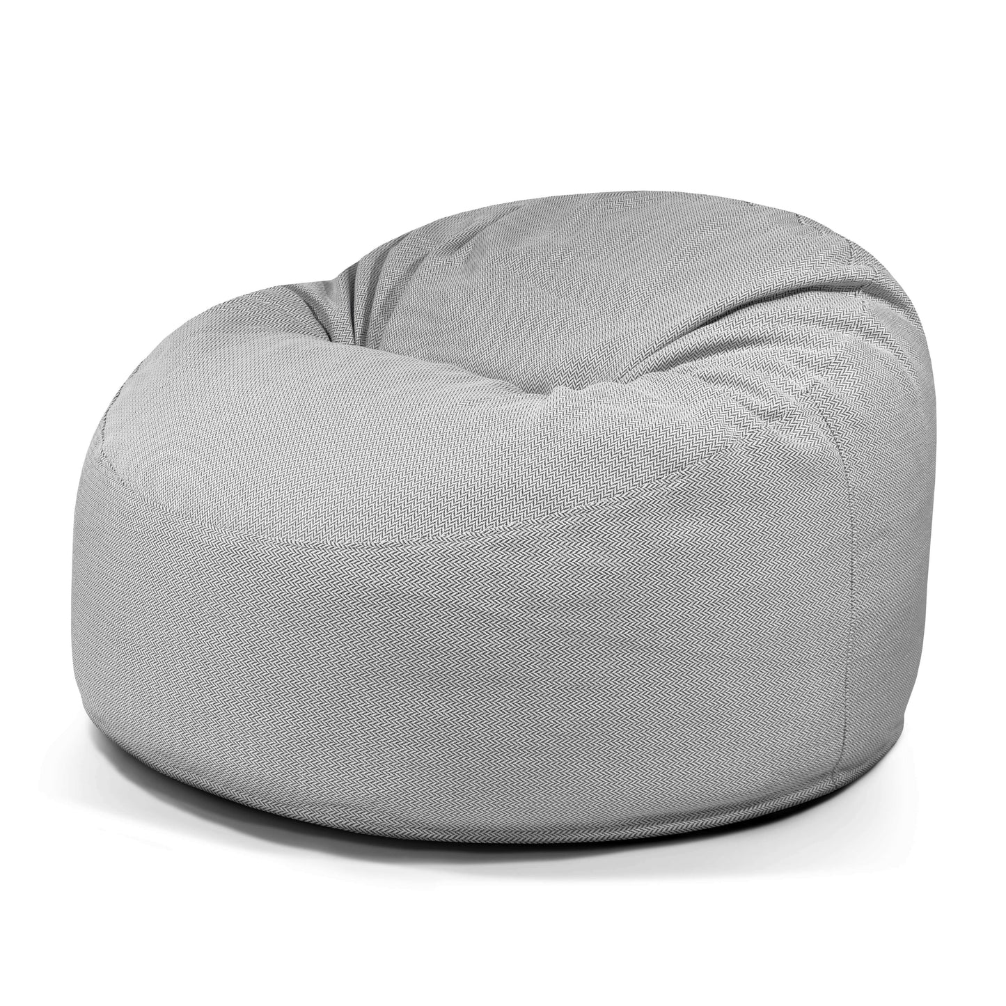 El Foam Bean Bag OM 110 Canaria, diseñado para su uso en exteriores, se caracteriza por su tejido gris claro y su forma redonda y relajada, que proporciona un asiento cómodo ideal para relajarse sobre cualquier fondo blanco.