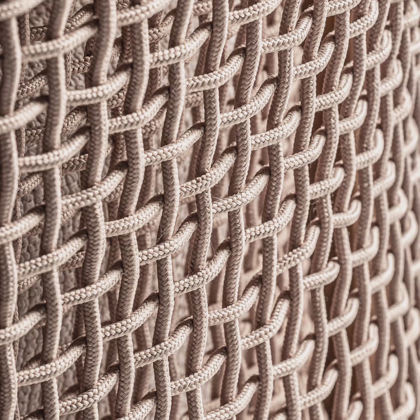 Sofá de exterior teca reciclada marrón natural y cuerda beige resistente al agua 240×90×70 cm – colonial moderno – jardín o terraza – exterior – TRENA