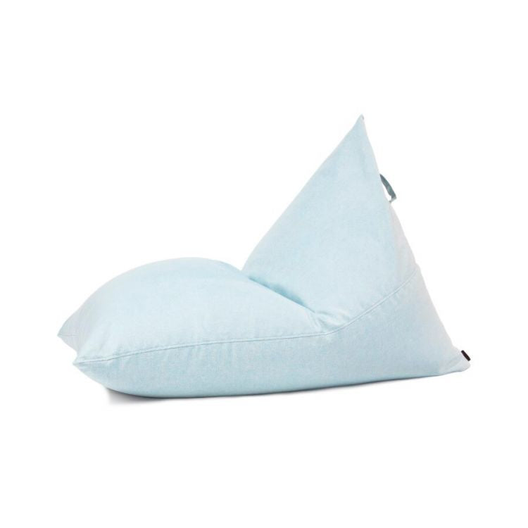 Bean bag puff grande RAZZMATAZZ RIVIERA de tela repelente al agua y antimanchas, 155×120×95 cm, moderno para exterior, mostrado de lado sobre fondo blanco.