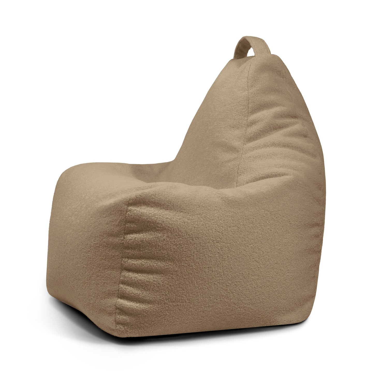 El Bean bag Play Teddy en tejido beige cuenta con un respaldo triangular y asa superior, mostrado de lado, ideal como puff infantil moderno y con estilo para espacios infantiles.