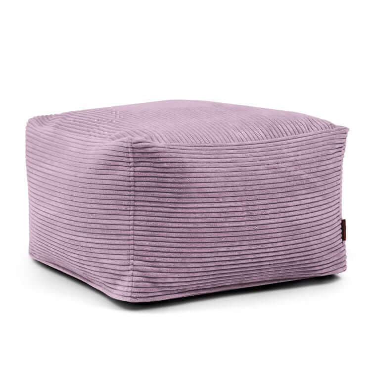 El Puff cuadrado de terciopelo acanalado lavable SOFTBOX WAVES (70×70×40 cm) ofrece un asiento elegante y compacto para salón o dormitorio, presentado sobre un fondo blanco.
