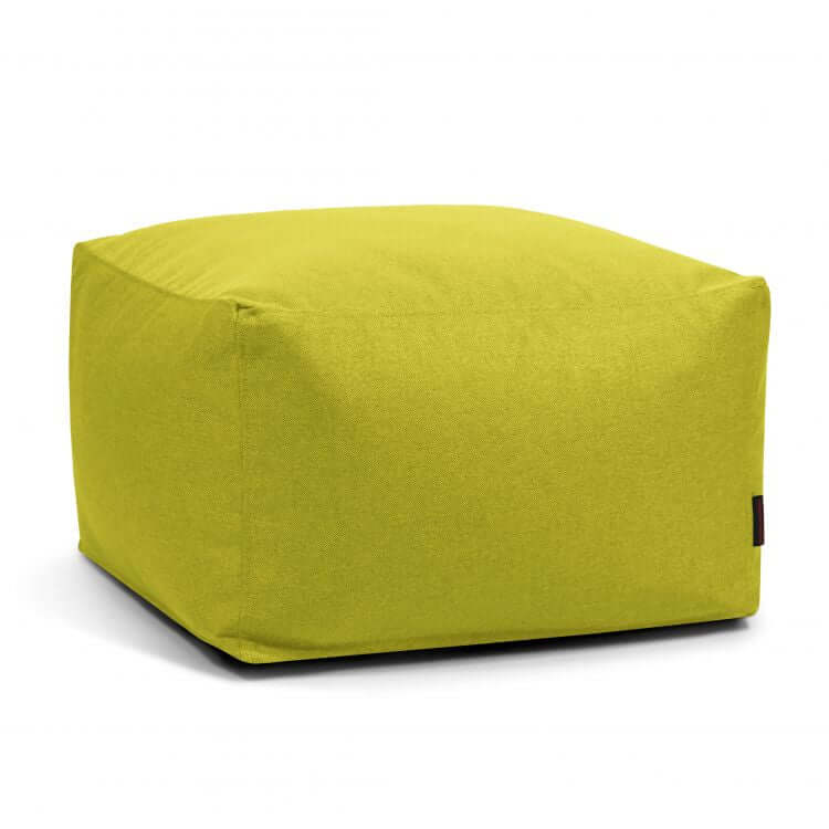 Un Puff cuadrado de tejido lavable 70×70×40 cm - compacto - interior - SOFTBOX NORDIC de color verde lima sobre fondo blanco.