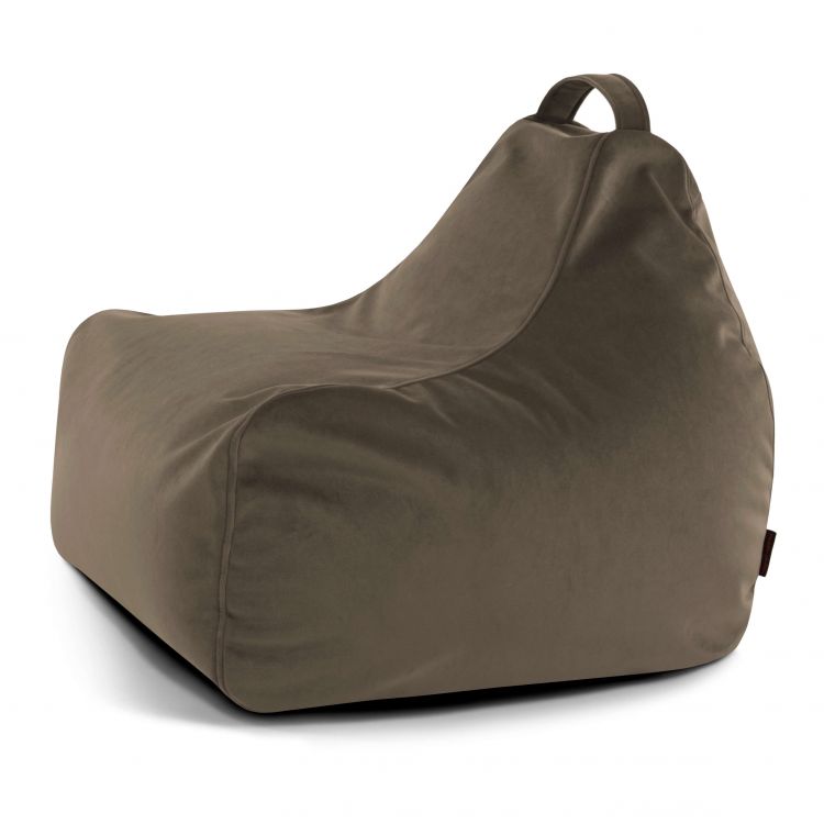 El Bean bag Game Barcelona, un sillón bean bag marrón con respaldo y asa superior, es ideal como puff niños o bean bag infantil, se muestra sobre fondo blanco.