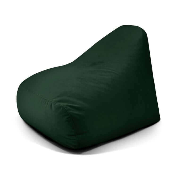 Puff grande de espuma y terciopelo 110×100×74 cm (SNUG 100 BARCELONA) de color verde oscuro, triangular y de superficie lisa, que se muestra sobre un fondo blanco liso, ideal para salones o dormitorios modernos.