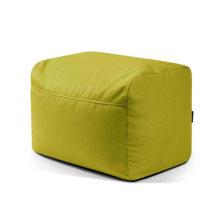 El PLUS 70 PROFUSE es un puf rectangular compacto y ligero (70×60×45 cm) de estilo moderno, confeccionado en tejido ignífugo verde lima, perfecto para dormitorios o salones.