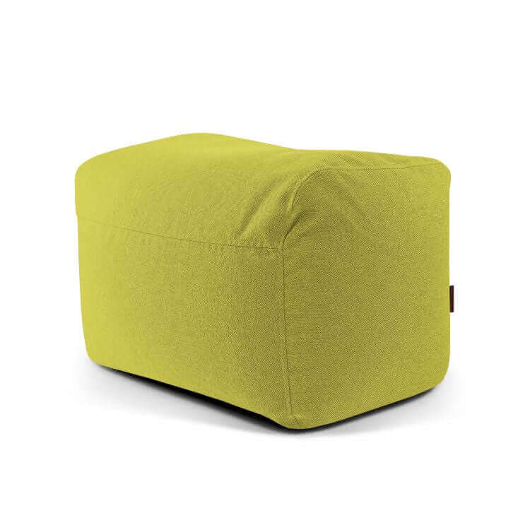 Puf rectangular de tela suave lavable compacto y ligero 70×60×45 cm - PLUS 70 NORDIC, de color verde lima y bordes ligeramente redondeados, sobre fondo blanco liso.