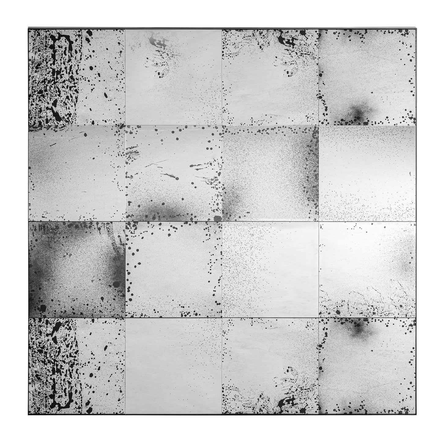 Una cuadrícula de 16 azulejos cuadrados, cada uno con motas negras y dibujos irregulares sobre blanco, evoca el aspecto del Espejo de pared cuadrado de hierro negro 112×4×112 cm - moderno - BOXXI para una llamativa composición abstracta moderna.