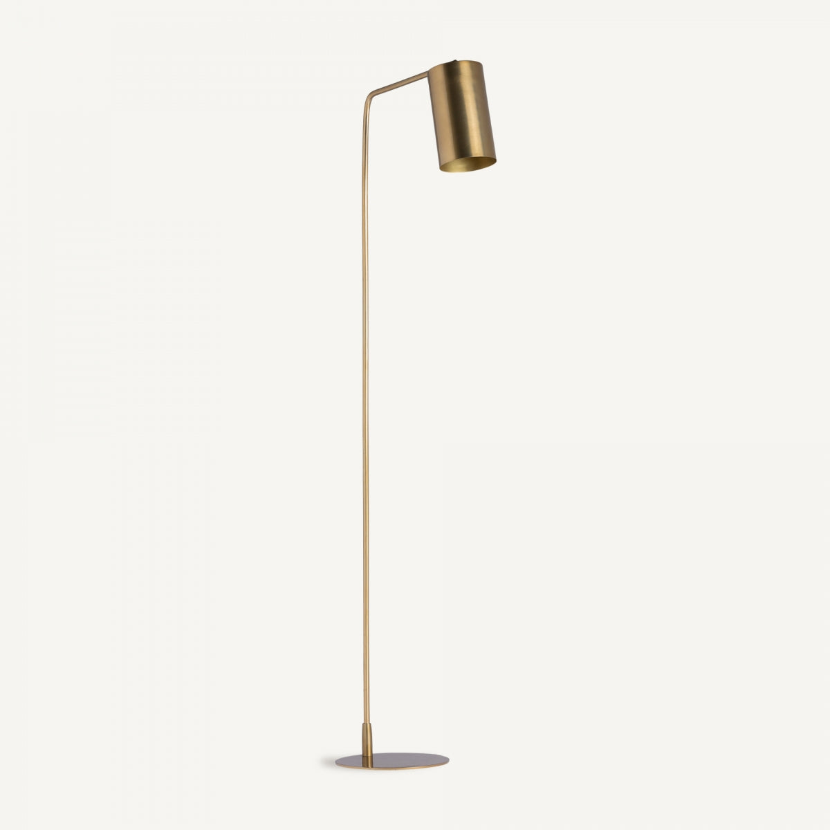 La lámpara de pie en metal dorado T-Deco destaca por su estilo minimalista, con tallo curvo y pantalla cilíndrica sobre base, perfecta para añadir elegancia moderna a la decoración del hogar.