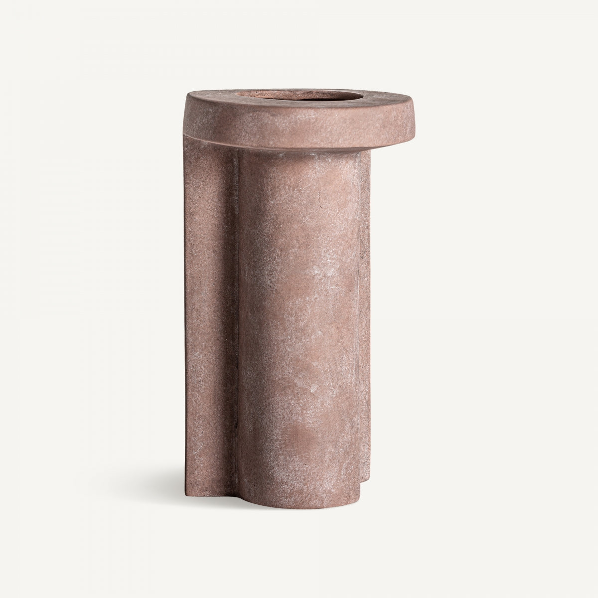 El jarrón en cerámica decorativa Leif es un jarrón cilíndrico marrón moderno y minimalista con un labio plano extendido en la parte superior, que encarna la decoración moderna.