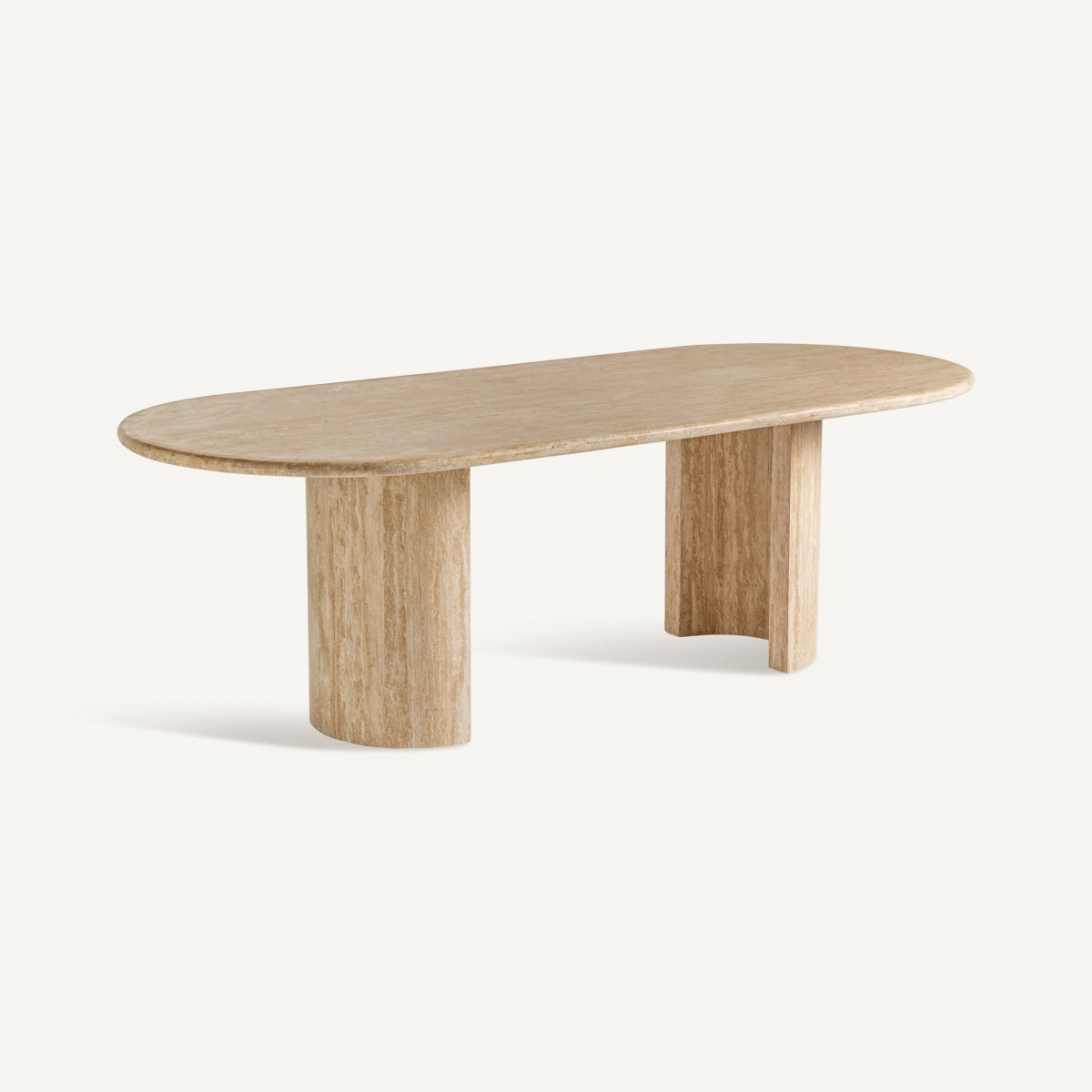 Una mesa de madera con tablero ovalado y dos patas cilíndricas, que evoca el estilo Art Decó, recuerda a la elegante Mesa de comedor rectangular en travertino de Thiennes.