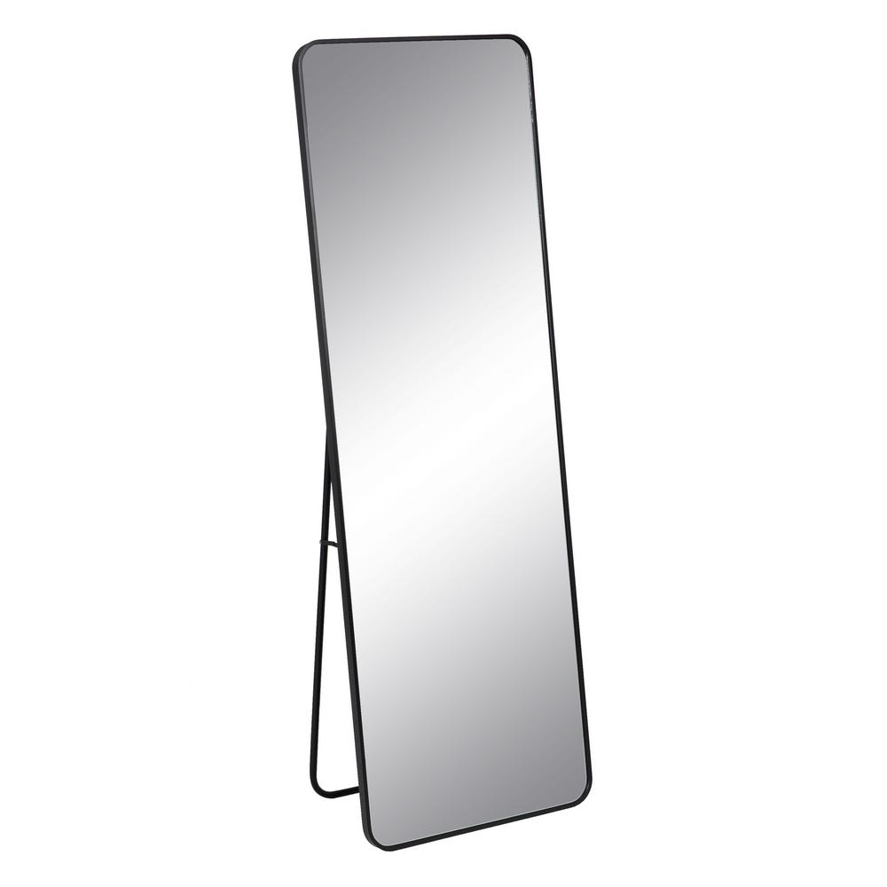 El Espejo Vestidor Aluminio Negro Ortan es un espejo rectangular de cuerpo entero con un fino marco de aluminio negro y un soporte de pie, ideal para diseños versátiles.