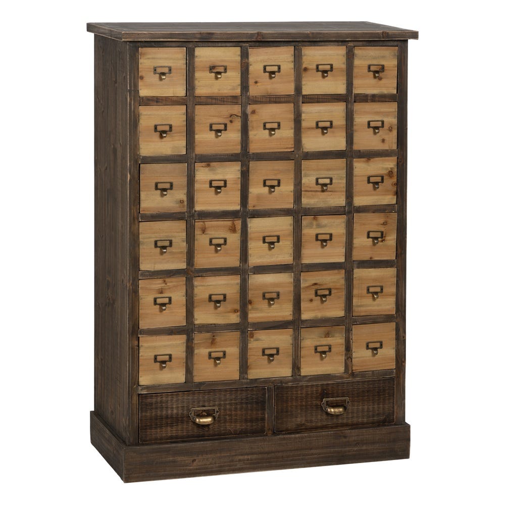 El Aparador en Madera de Abeto y DM Gris-Natural Box de CASAPATIO es un mueble de madera en color gris natural con múltiples cajones pequeños, cada uno de ellos con tirador metálico, y dos cajones inferiores más grandes, combinando funcionalidad y estilo.
