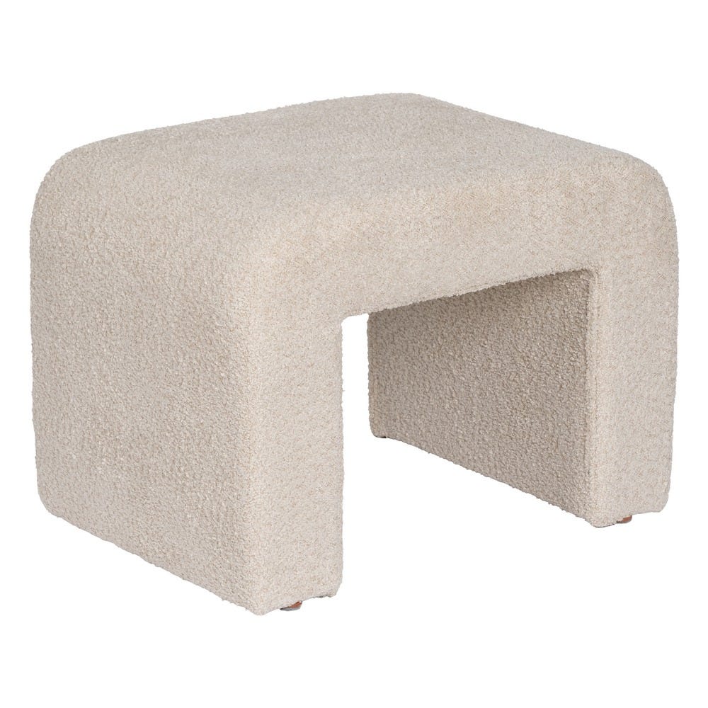 El Puf en Borreguito Beige Liven ofrece comodidad y elegancia con su suave textura y forma rectangular, elaborado con tejido poliéster de alta calidad.