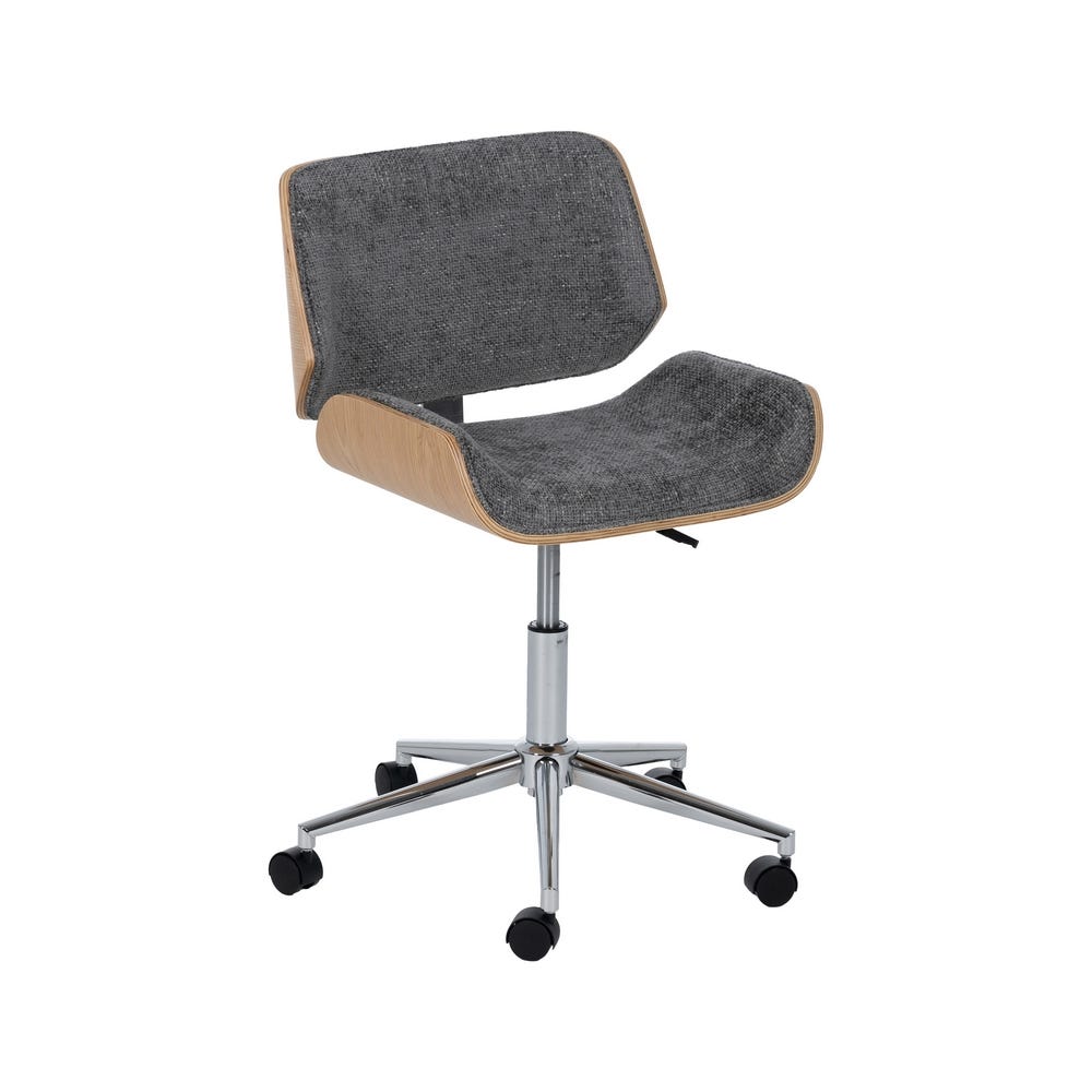 La Silla de escritorio Tapizada y en Madera con Ruedas Woody es una silla de oficina ergonómica de color beige que presenta detalles de madera, un asiento ajustable y una base cromada con cinco ruedas giratorias que agrega estilo y comodidad a cualquier espacio de trabajo.