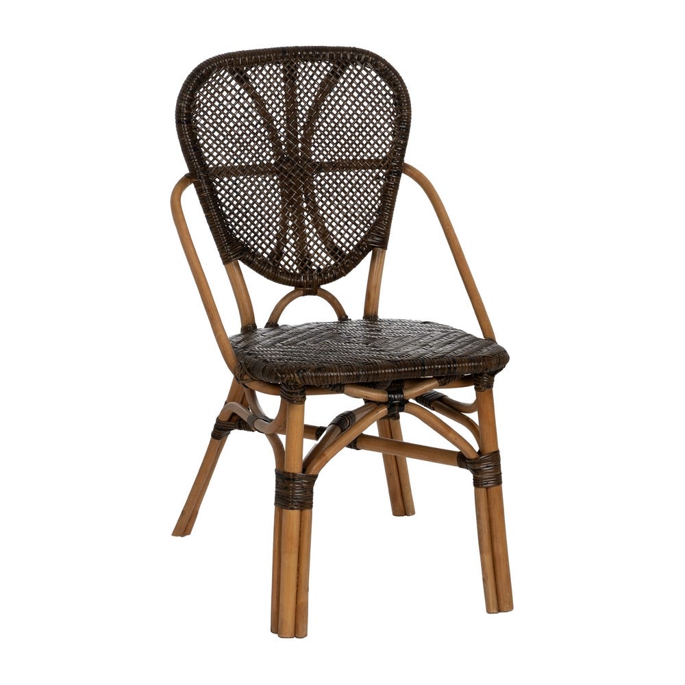 La silla de comedor en madera Berne cuenta con respaldo y asiento de ratán tejido con brazos curvos y estructura de madera, lo que ofrece ergonomía y comodidad. Perfecta para agregar estilo contemporáneo a su espacio con su elegancia de madera natural.