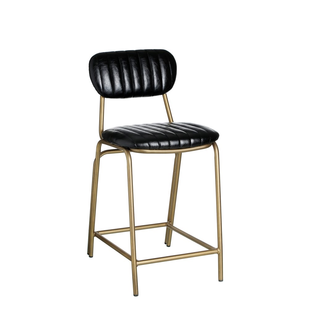 Explora el taburete de bar Magnus, Taburete alto (88 cm), de piel sintética negra con estructura y respaldo de metal dorado. Sus elegantes costuras horizontales en el asiento y el respaldo realzan su sofisticado diseño, ofreciendo comodidad y estilo.