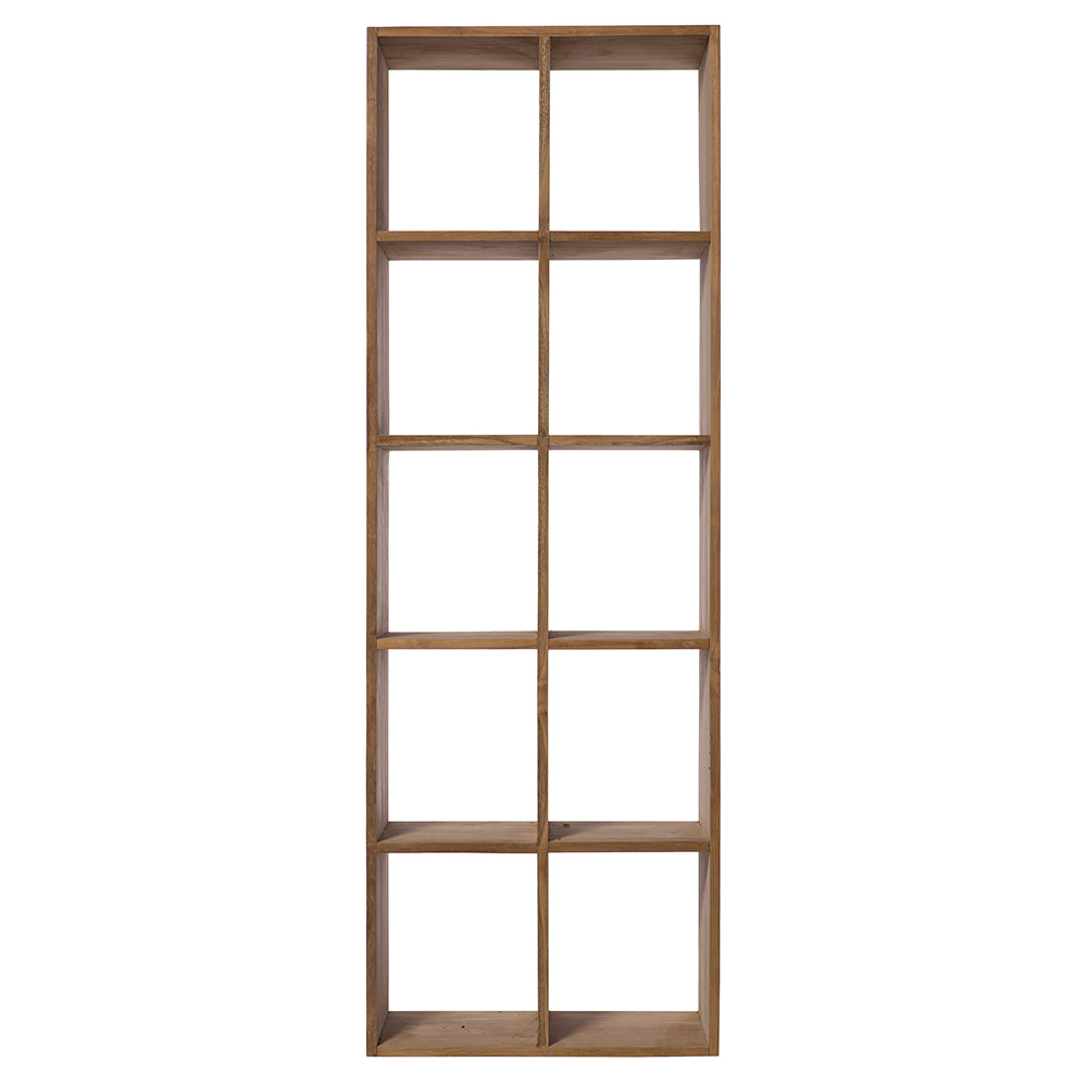 La Estantería Doble en Madera de Teca Marco cuenta con ocho compartimentos cuadrados en dos columnas verticales y cuatro filas, que se muestran vacíos desde el frente, ideales para agregar un toque moderno a la decoración interior contemporánea.