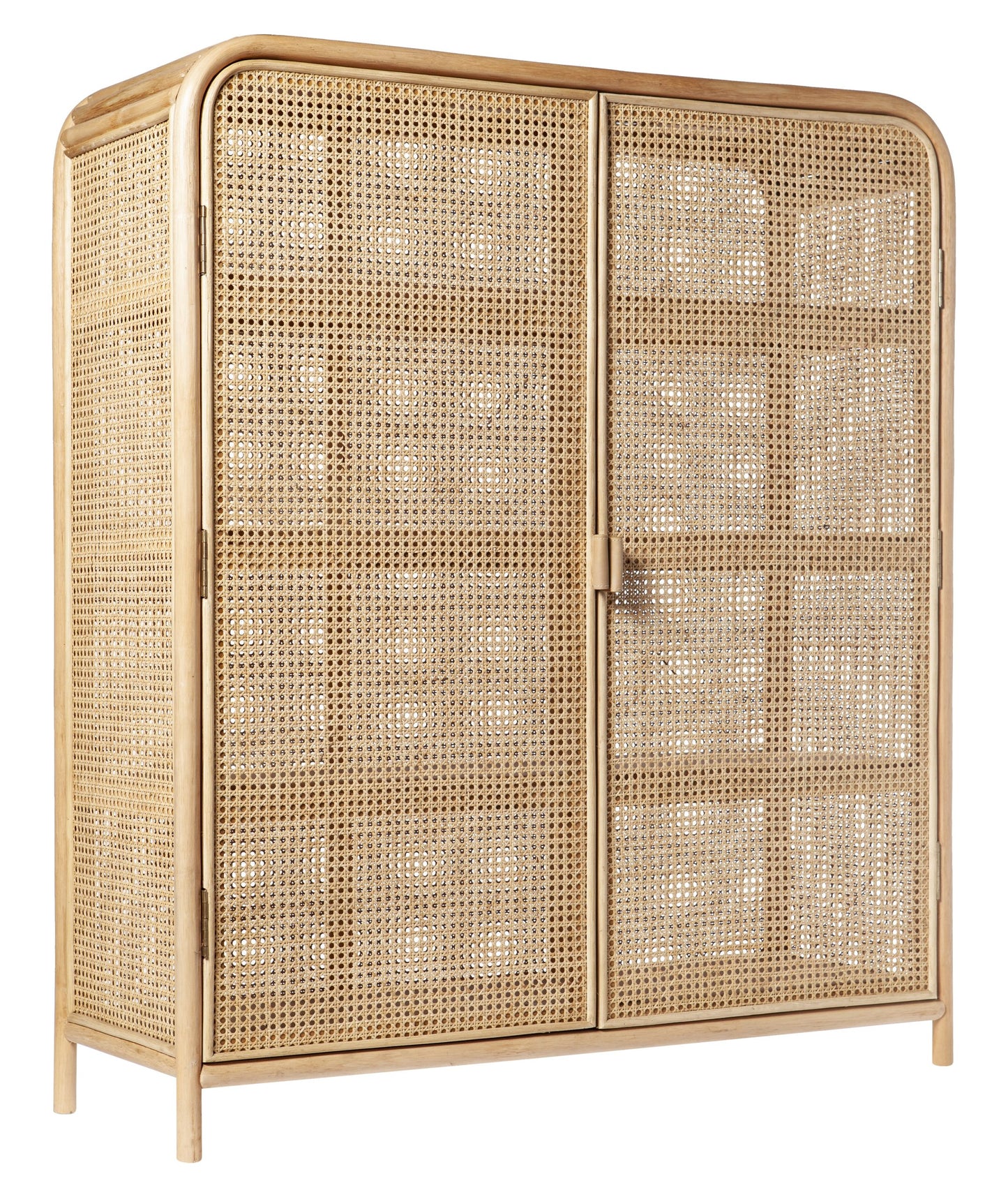 El Armario en Madera de Teca Sahara es un armario de ratán natural con un diseño de caña tejida, que cuenta con dos puertas y bordes redondeados, que ofrece almacenamiento elegante para cualquier habitación.