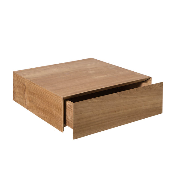 Mesita de noche moderna en madera de teca Clara con un cajón parcialmente abierto, resaltando su diseño minimalista.