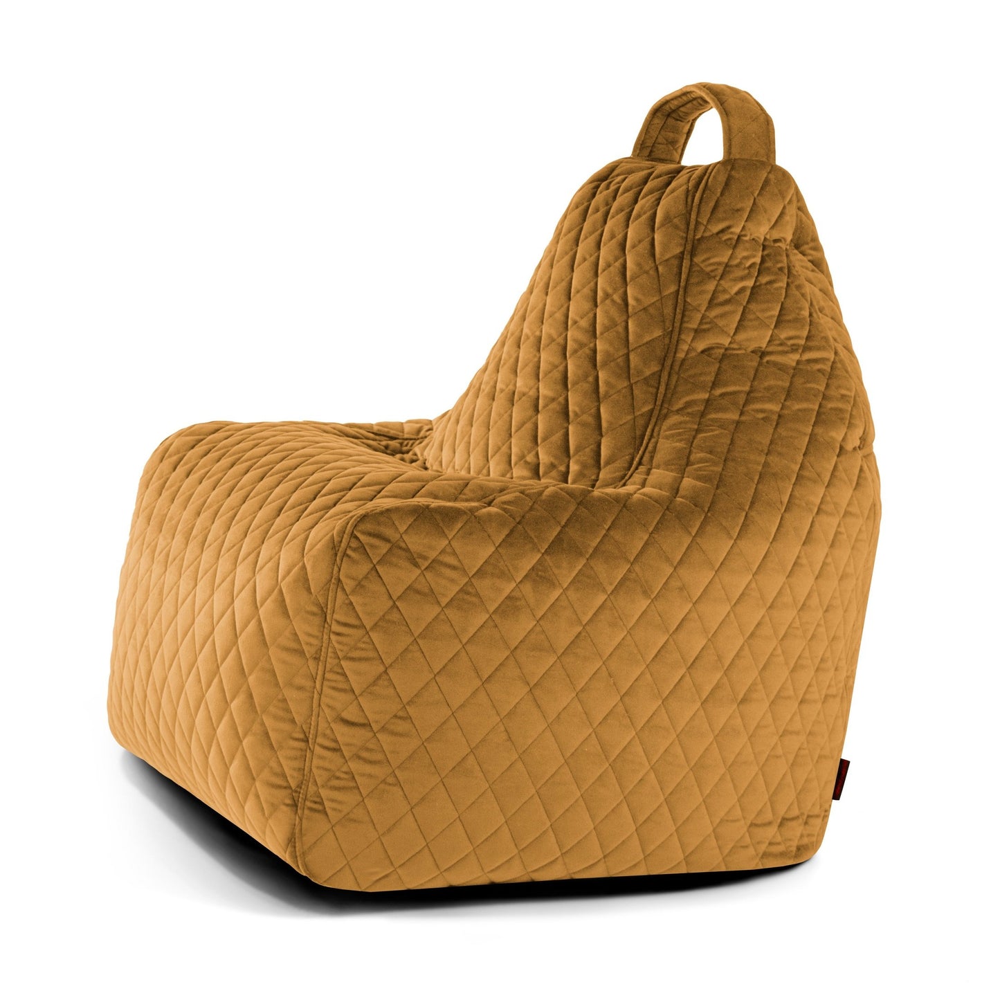 El Bean bag Play Lure Luxe es un sillón de terciopelo acolchado de color amarillo mostaza con respaldo alto y asa superior, ideal como elegante puff para adultos para cualquier espacio.