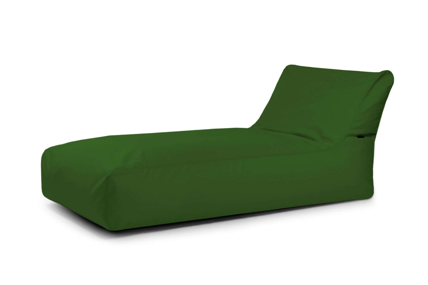 La tumbona Bean bag 90 Colorin - uso exteriores es una tumbona verde con respaldo bajo, ideal para relajarse en su terraza, mostrada aquí sobre un fondo blanco liso.
