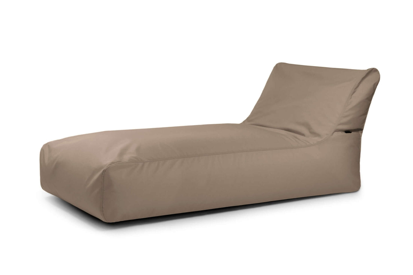 El Bean bag Sunbed 90 Colorin - uso exteriores es una tumbona de color topo con respaldo en ángulo, ideal como tumbona bean bag o puf para uso exterior, mostrada sobre fondo blanco.