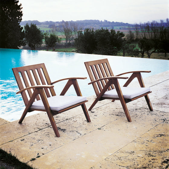 Sillón en Madera de Teca con Cojín Blanco Pelicano