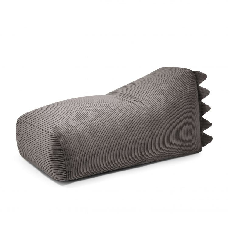El SNUG LONG 130 DRAGON WAVES es un puff bean bag infantil gris de foam y tela acanalada (130×70×60 cm), moderno y ergonómico, ideal para dormitorio o sala de juegos; su extremo tiene forma de pata con cuatro garras oscuras para mayor diversión.